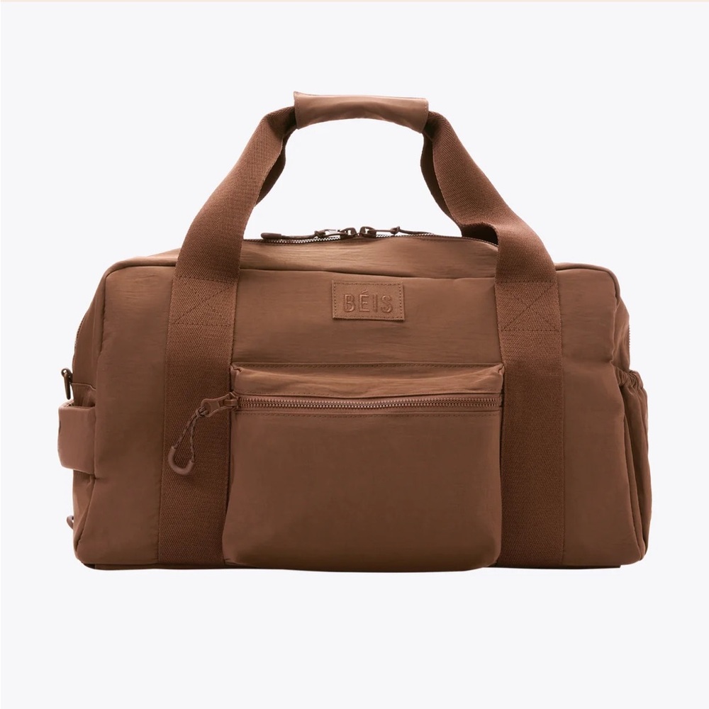 BEIS The Sport Duffle Backpack 
in Maple